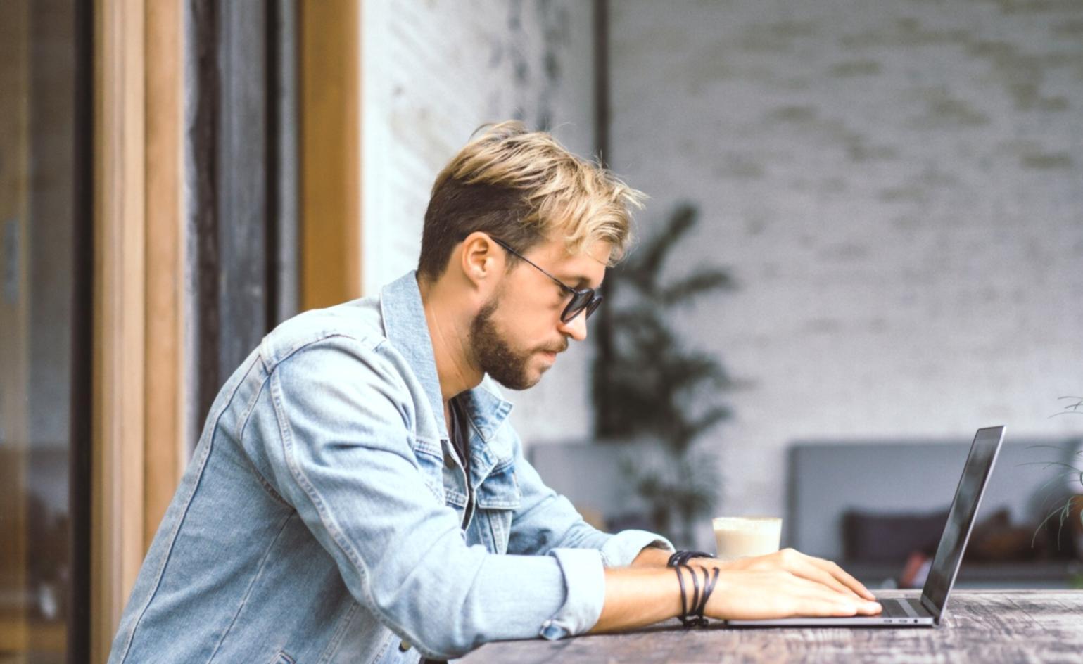 Technische Lernumgebung für KI-Kurse bei Corivandelta